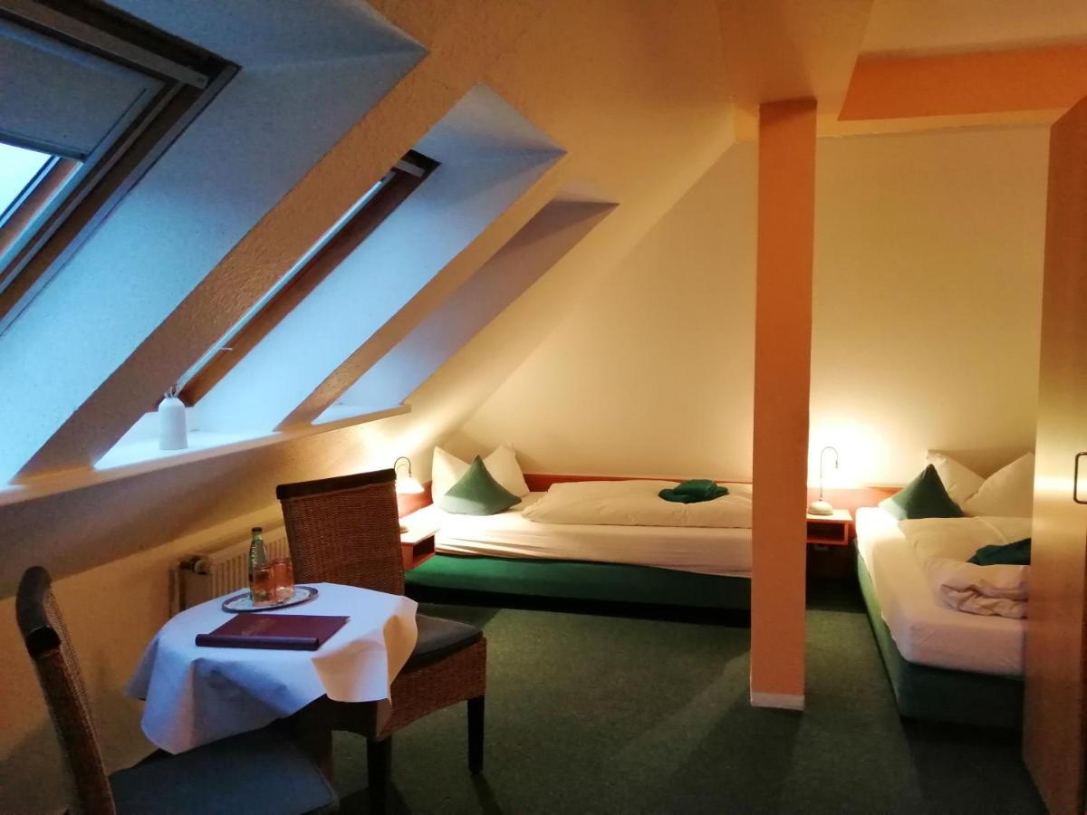 Hotel Fahrhaus Niederkleveez Bosdorf  Экстерьер фото