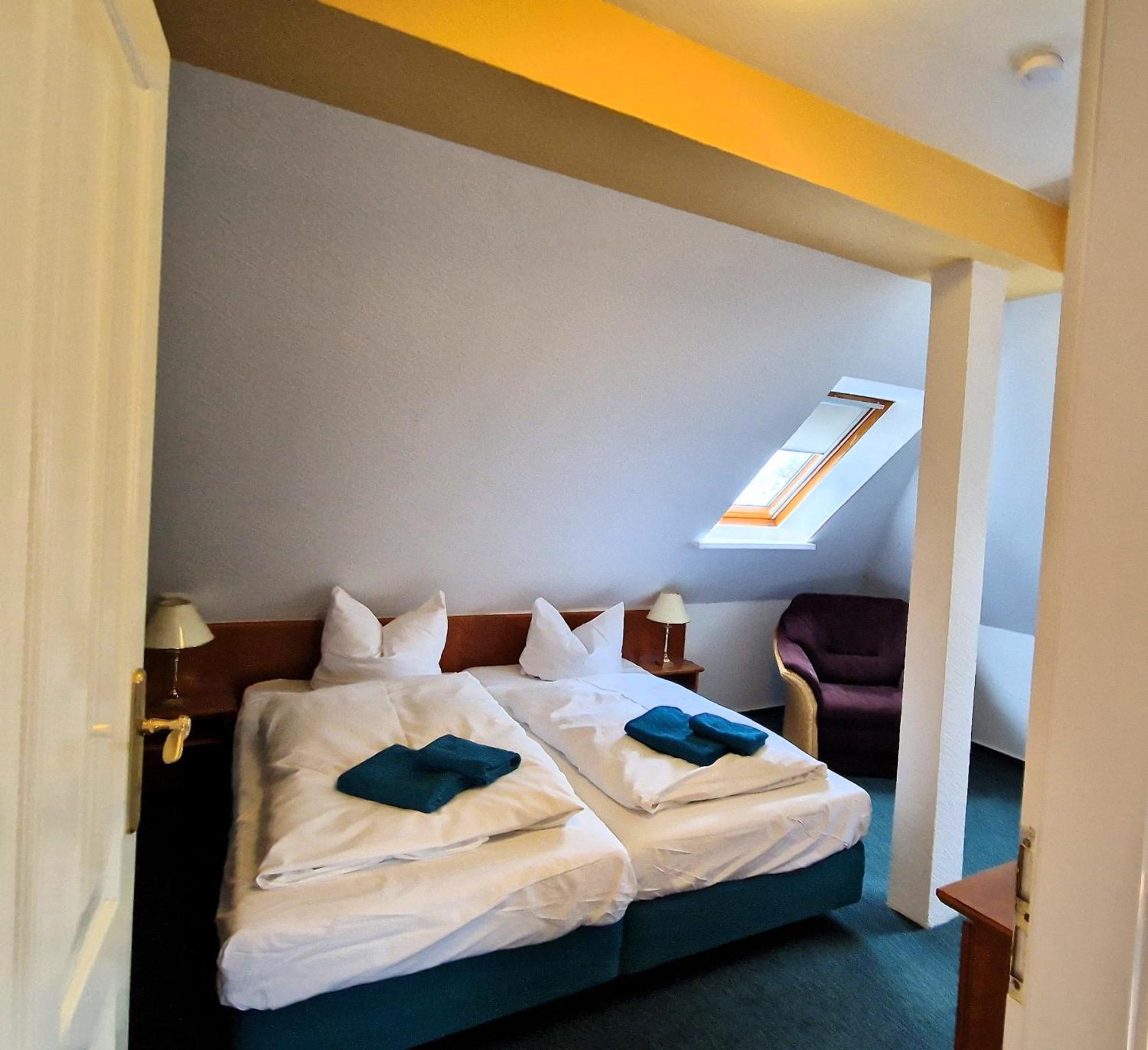 Hotel Faehrhaus Niederkleveez Bosdorf  Экстерьер фото